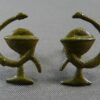 2 Sovjet emblemen voor op de kraagspiegels, medische dienst, links en rechts