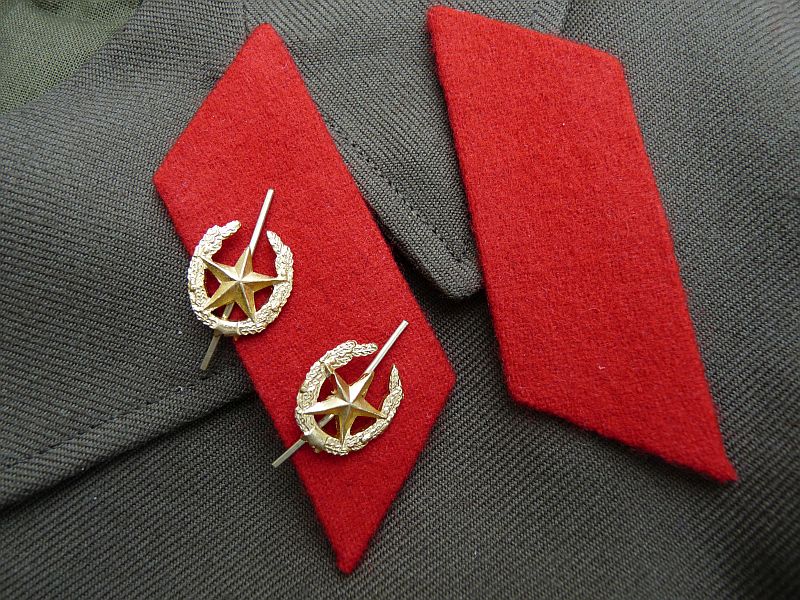 Sovjet uniformjasje met schouderstukken + losse kraagspiegels - Afbeelding 5