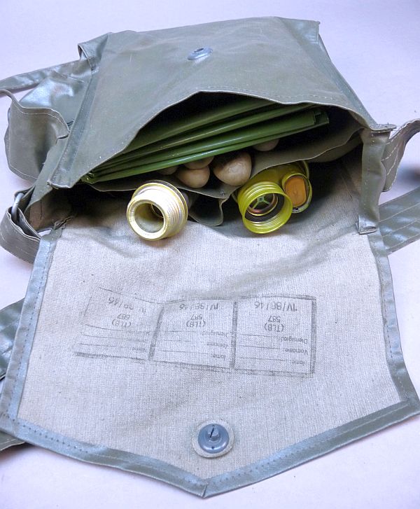DDR / NVA gasmaskerset met tas, gebruikt - Afbeelding 2