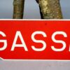 NVA reflecterend bewijzerings bordje voor een mijnenveld doorgang ,,Gasse,,