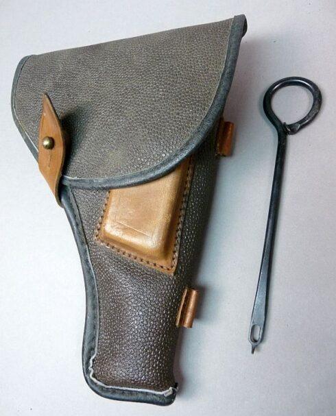 Tokarev TT33 holster met pompstok