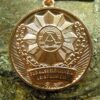 DDR Volkspolizei medaille voor bijzondere verdiensten - Afbeelding 4