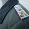 NVA officiersmantel, oud model met donkergroene kraag - Afbeelding 3