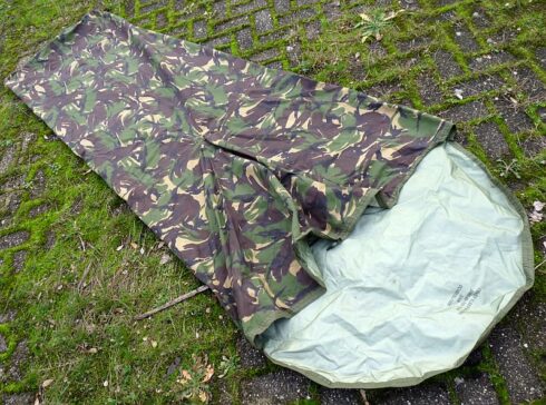 Goretex bivakzak / slaapzakhoes, woodland camouflage