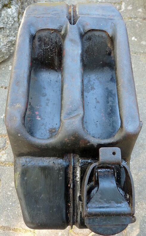 Wehrmacht jerrycan, 1940, zwarte uitvoering - Afbeelding 6