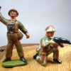 DDR NVA speelgoedsoldaatjes, 2 stuks in Blumentarn camouflage, jaren 60/70