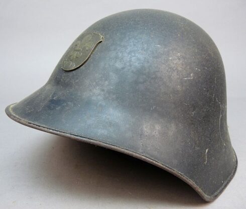 Zwitserse M1918 helm met embleem