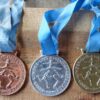 3x DDR sportmedaille Kreis kinder und Jugend Spartakiade, brons, zilver en goud - Afbeelding 2