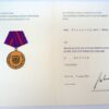Oorkonde met medaille Zivil Verteidigung im Bronze 1983 - Afbeelding 2