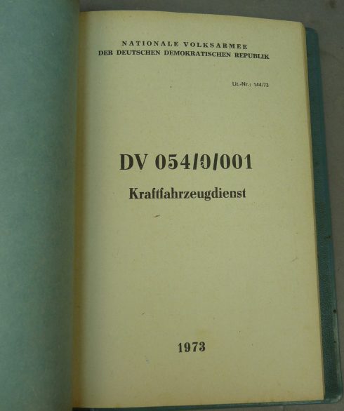 NVA Handboek Kraftfahrzeugdienst DV/054/0/001 1973 - Afbeelding 2