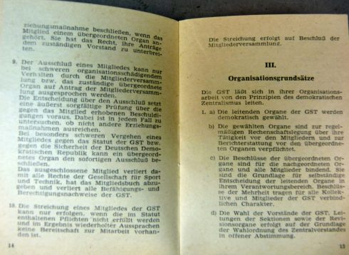 DDR Statut der Gesellschaft fur sport und technik ( Cottbus.27-6-1982 ) - Afbeelding 2