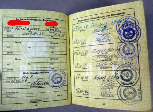 DDR Wehrdienstausweis- Reisepass en FDJ pas compleet set van 1 Persoon - Afbeelding 12