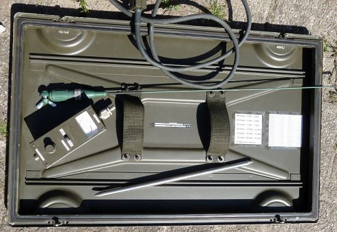 Aluminium kist met radio/cd speler en voorbereiding voor 27mc - Afbeelding 2