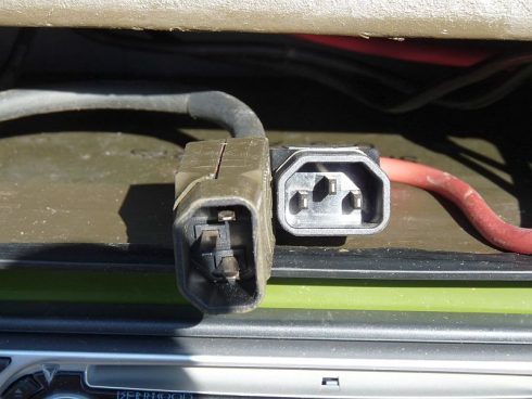 Aluminium kist met radio/cd speler en voorbereiding voor 27mc - Afbeelding 5