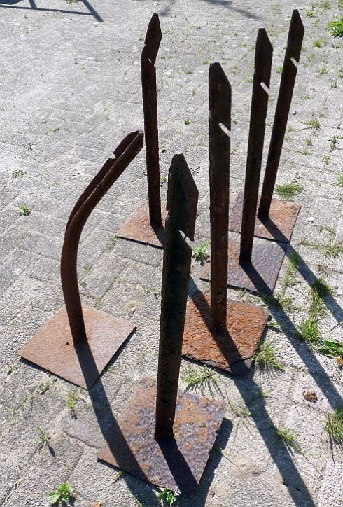 Atlantikwall prikkeldraad palen, lot van 6 stuks - Afbeelding 3