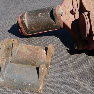Eind flens voor een bunker stroom of veldtelefoonkabel verdeelkast