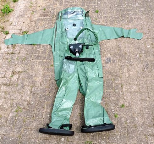 Nederlands KL NBC / CBRN beschermingsoverall voor gewonden