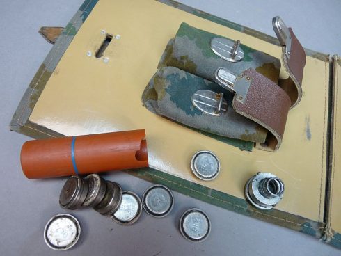 NVA MSG-60/105 mijndetector met Blumentarn / Flachentarn tas - Afbeelding 6