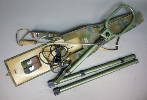 NVA MSG-60/105 mijndetector met Blumentarn / Flachentarn tas - Afbeelding 8