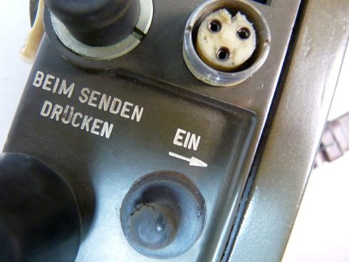 NVA compagnie radio R-126 uit DDR productie! - Afbeelding 5