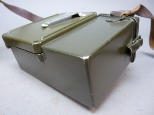 NVA compagnie radio R-126 uit DDR productie! - Afbeelding 7