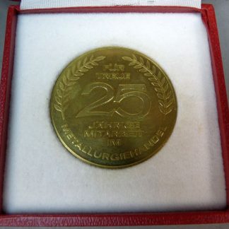 DDR Medaille Fur treue 25 jahrige mitarbeit im metallurgiehandel