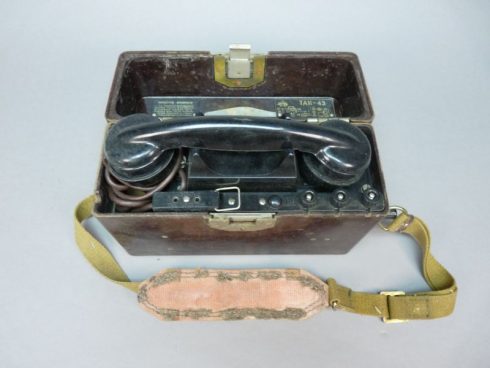 TAI-43 Sovjet Veldtelefoon - Afbeelding 3