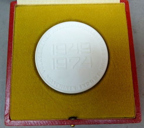 DDR Medaille Volkseigener Aussenhandelsbetrieb DDR 1949-1974 Meissen