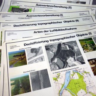 Set van 6 DDR NVA instructie posters voor luchtfoto's beoordeling en herkenning