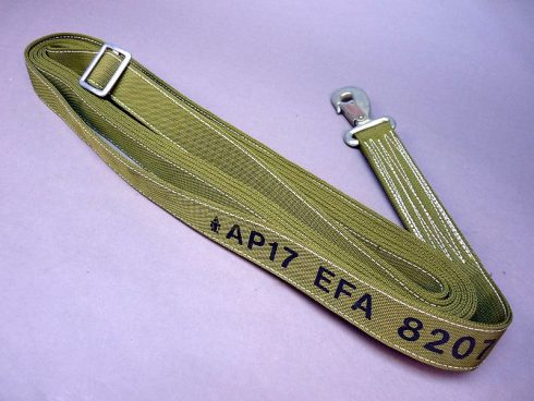 AP17 EFA 8207 schietstoel riem?