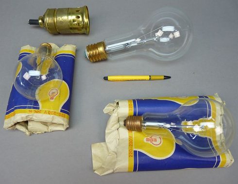 Lot zeer grote DDR lampen