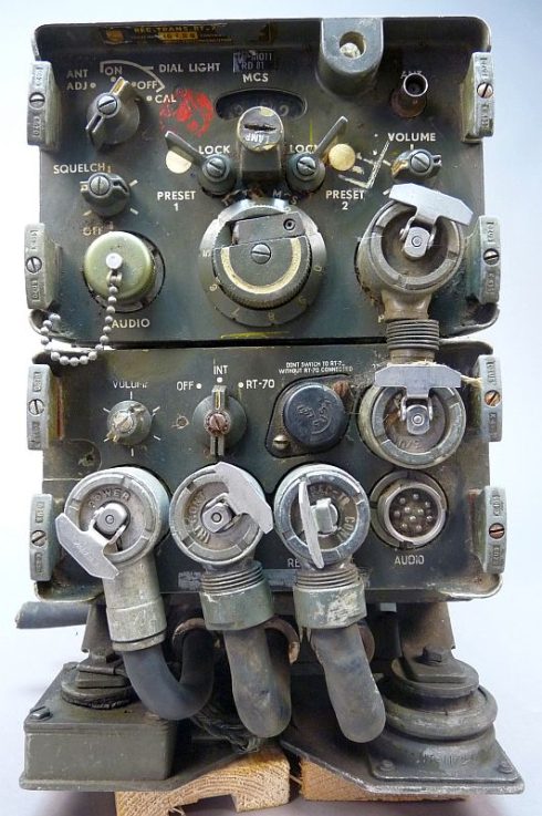 Receiver / Transmitter RT-70A + RT-70 met mounting  MT-300/GR - Afbeelding 2