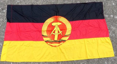 Stoffen DDR NVA vlag 74x128