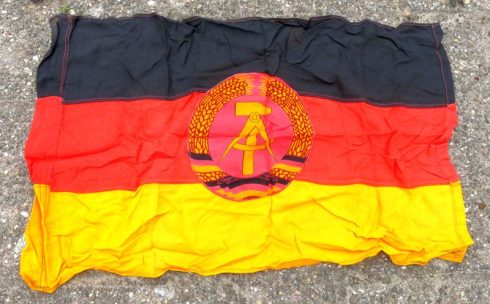 DDR NVA stoffen vlaggetje, kleine uitvoering 50x35