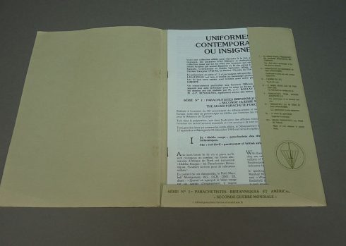 Uniformes Contemporains - Afbeelding 2