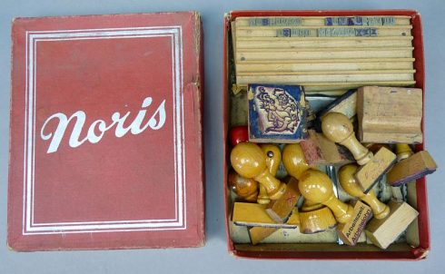 Lot DDR stempels uit een voormalige kledingfabriek - Afbeelding 3