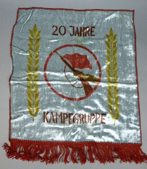 DDR Wandkleedje 20 jahre Kampfgruppe