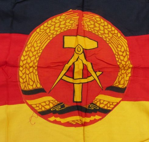 stoffen DDR NVA vlag 80x54 - Afbeelding 2