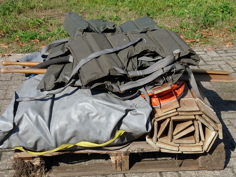 DDR NVA Pionier en manschappen rubberboot, lengte 6 meter! - Afbeelding 5