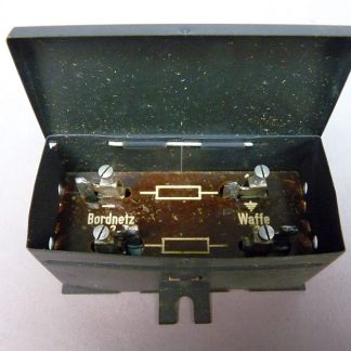 NOS set van 2 Luftwaffe doorschakel kastjes voor Boordwapens