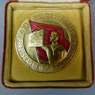 DDR Medaille Fur hervorragende verdienste in der pressearbeit