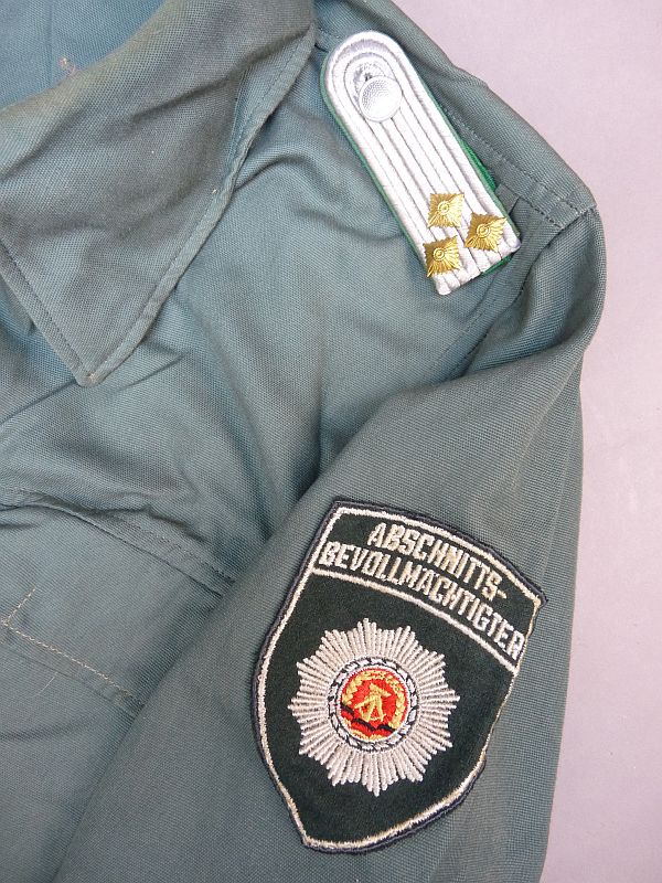 DDR Volkspolizei jas, Abschnitts-Bevollmachtigter - Afbeelding 2