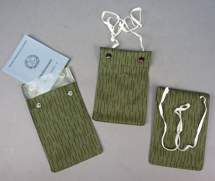 DDR NVA borsttasje ,,Brusttasche/Brustbeutel,, voor Wehrdienstausweis