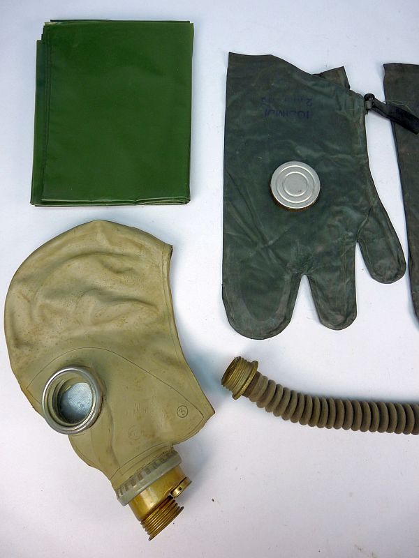 DDR NVA Blumentarn / Flachentarn gasmasker set - Afbeelding 3