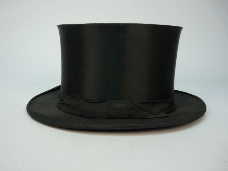 Antieke Zwarte Klaphoed