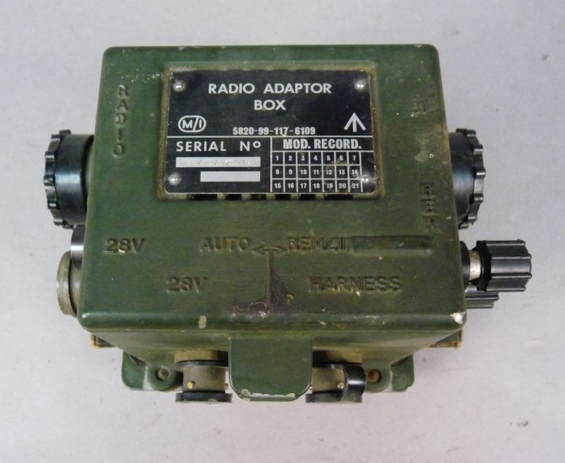 Militaire Radio Adaptor Box – 28V – NATO 5820-99-117-6109