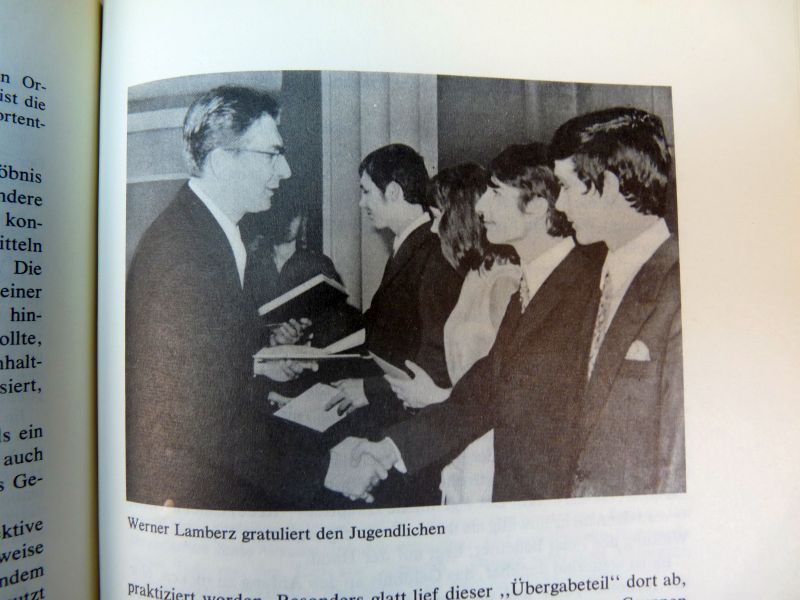 DDR Handbuch zur Jugendweihe (1974)+ bijlagen - Afbeelding 8