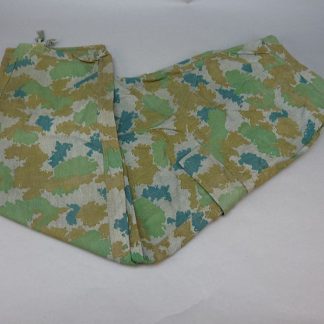 Eerste model Blumentarn / Flächentarn broek 1963