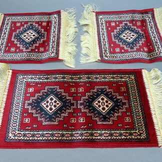 3 kleine decoratieve kleedjes uit de DDR