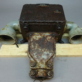 Zeldzame originele bunker kast / verdeelunit uit een ,,Leitstand,, bunker